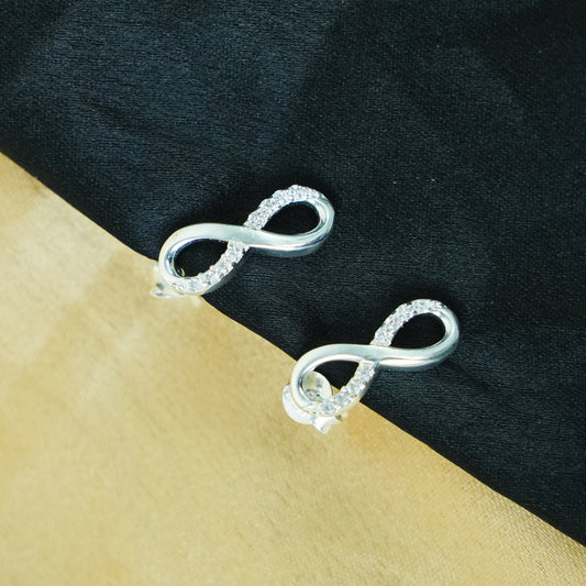 Eterna Loop” – 925 Sterling Silver Infinity Stud Earrings