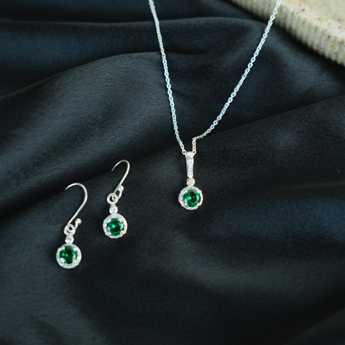 Emerald Glow Sterling Silver Necklace