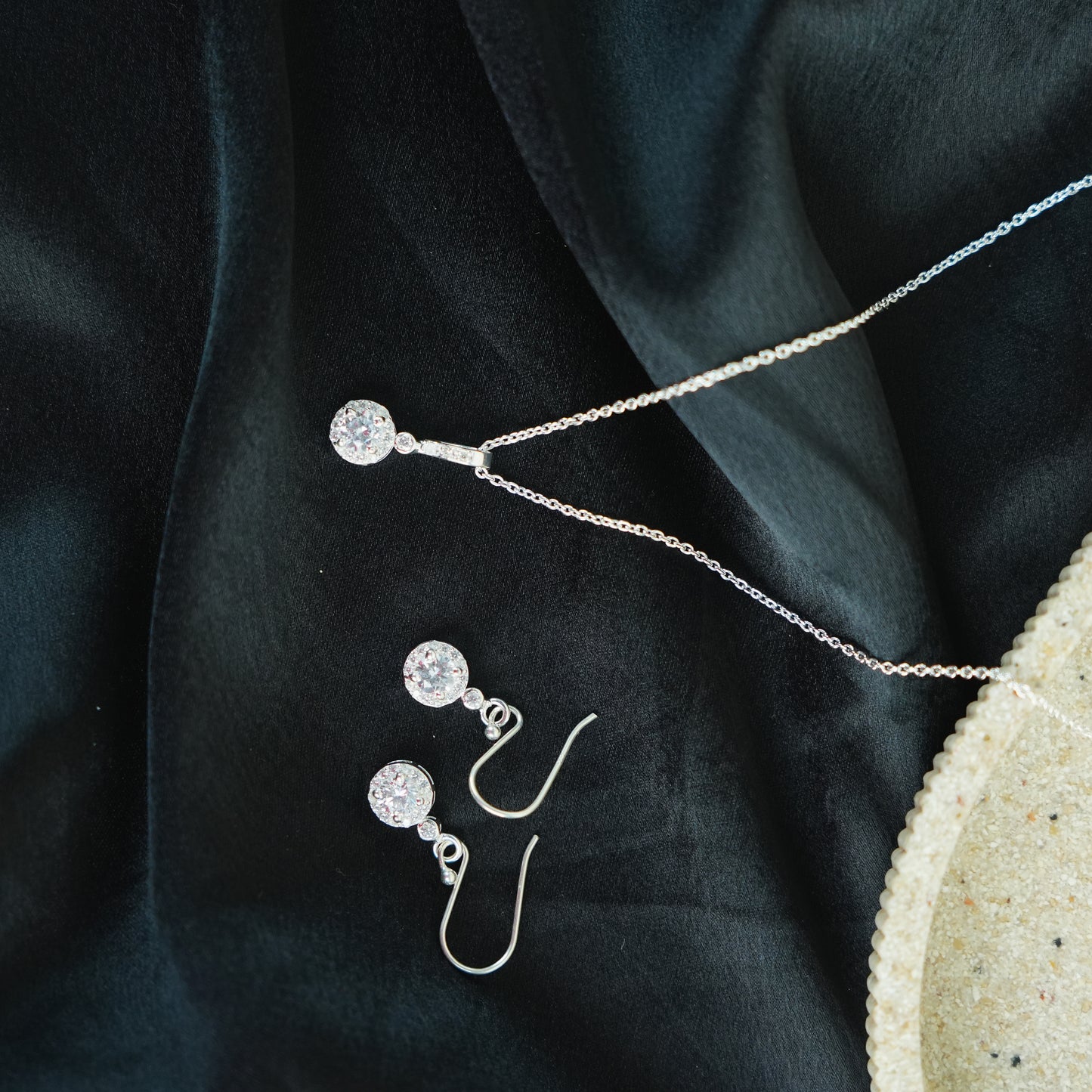 Silver Solitaire Pendant Necklace