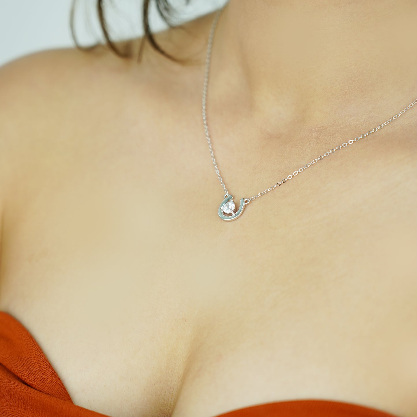 Lucky Spark – 925 Sterling Silver Horseshoe Necklace