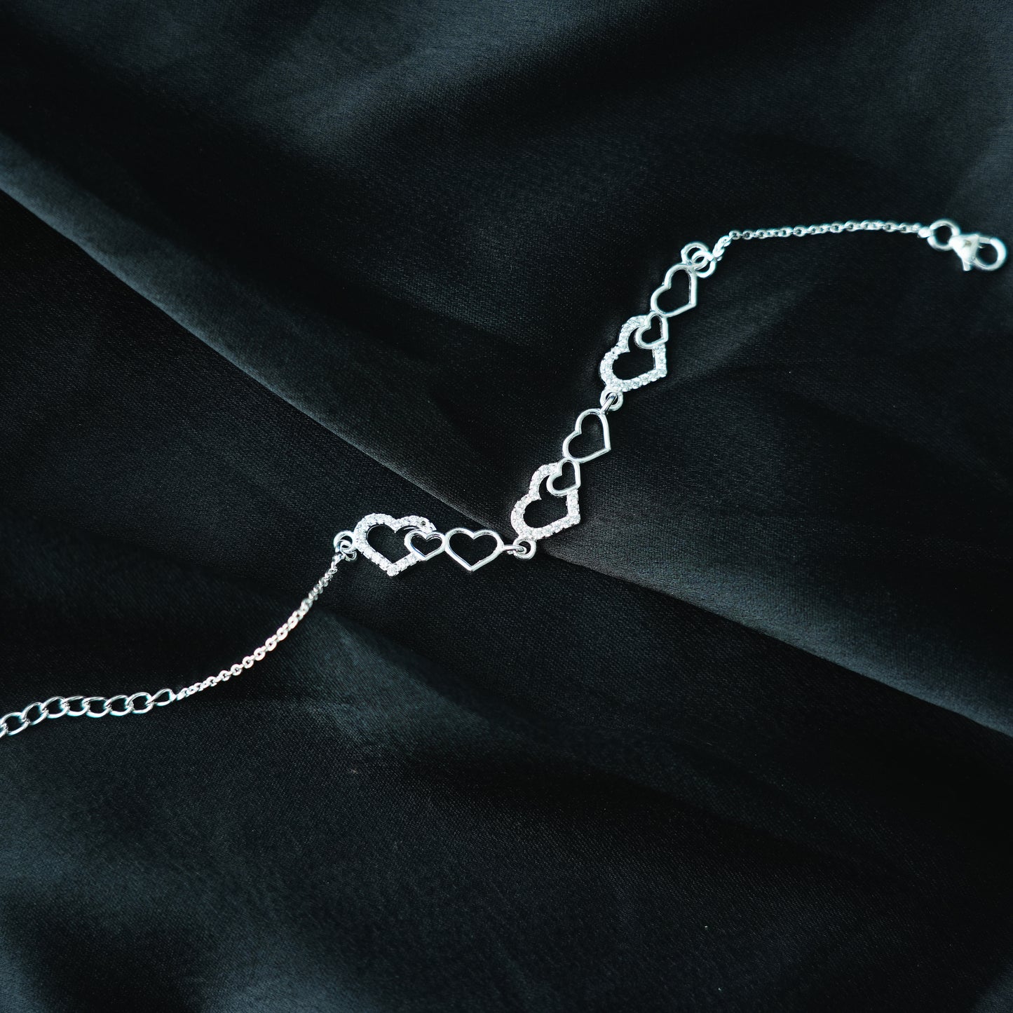 Dil Se” – 925 Sterling Silver Heart Link Bracelet
