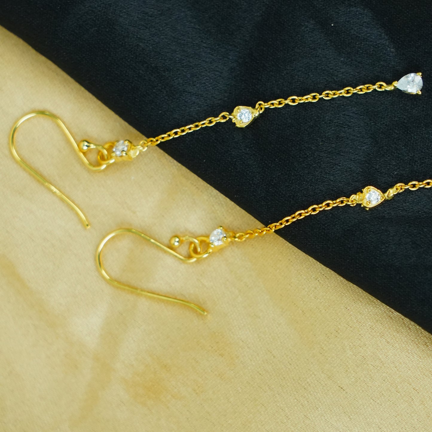 “Aurora Linea” – 925 Sterling Silver Gold-Plated Chain Drop Earrings